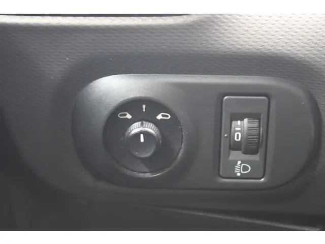 Citroën C4 Cactus 1.2 e-VTi Feel Automaat 2015 Benzine 12