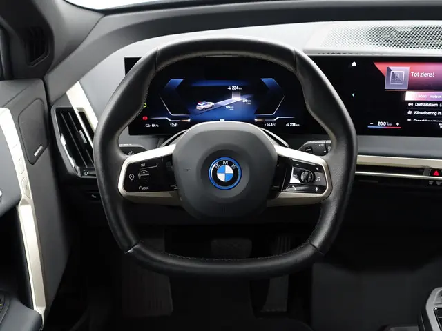 BMW iX xDrive40 M Sport Plus 77 kWh- 2023 Elektrisch 17