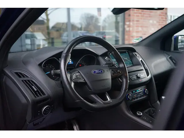Ford Focus 1.0 ST-Line 2017 Benzine 30