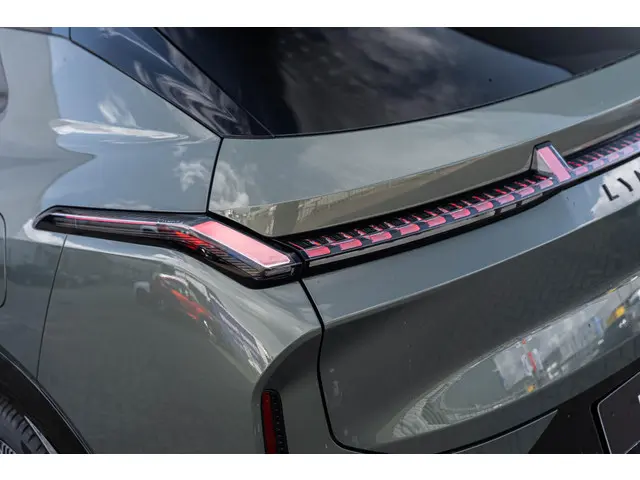 Lynk & Co 08 1.5 More 2025 Hybride Benzine 27