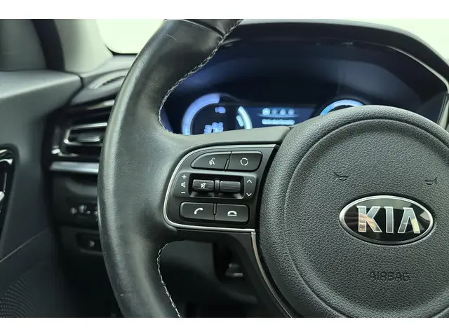 Kia e-Niro ExecutiveLine 64 kWh 2021 Elektrisch 28