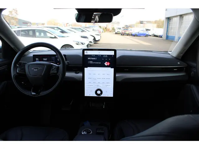 Ford Mustang Mach-E Extended RWD 98 kWh 2021 Elektrisch 2