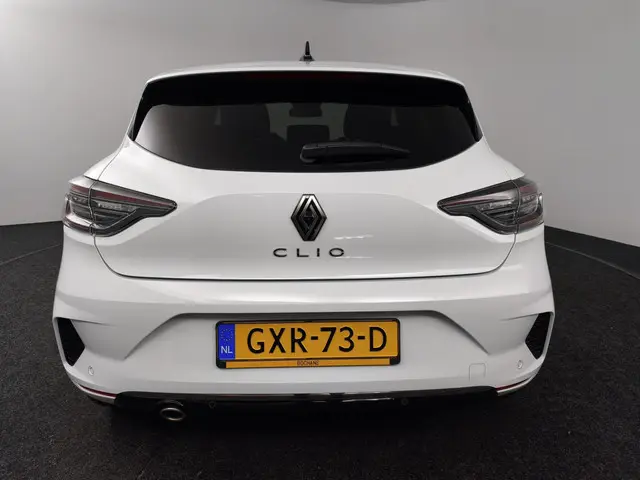 Renault Clio 1.0 TCe 90 GPF techno 2024 Benzine 18
