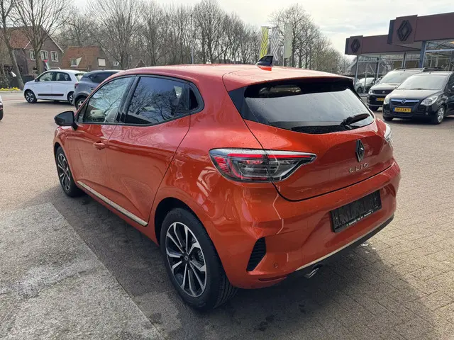 Renault Clio 1.0 TCe 90pk Techno+Pack Winter!! 2024 Benzine 8