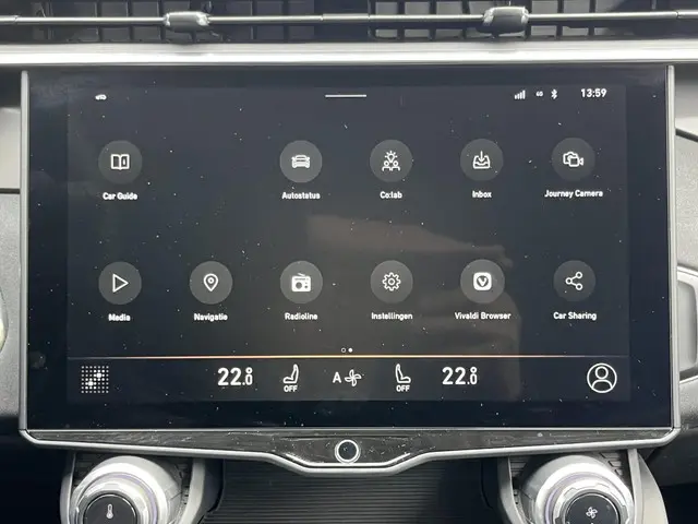 Lynk & Co 01 1.5 2023 Hybride Benzine 90