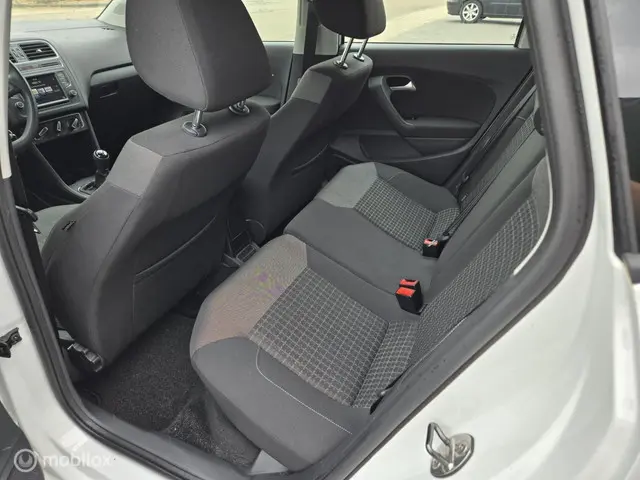 Volkswagen Polo 1.4 TDI Comfortline 2016 Diesel 19