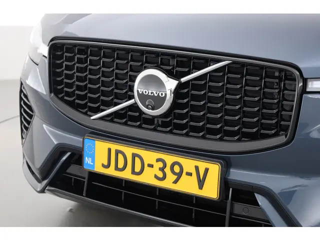 Volvo XC60 2.0 T8 AWD Ultra Dark 2025 Hybride Benzine 26