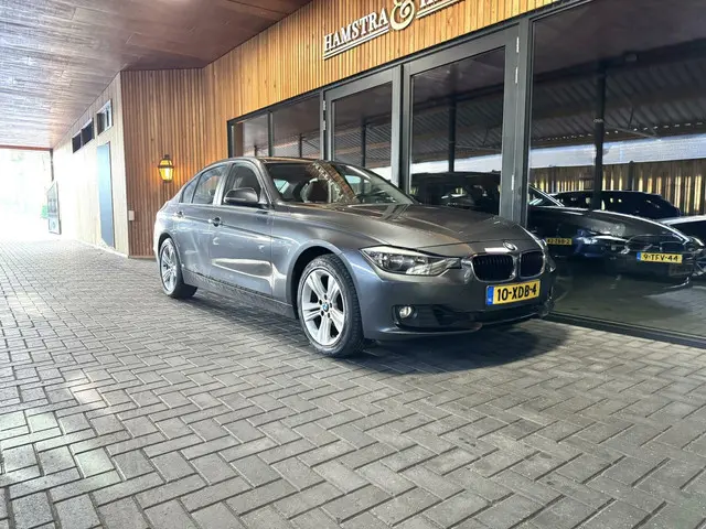 BMW 3 Serie 320i automaat antraciet, premium 2012 Benzine 5
