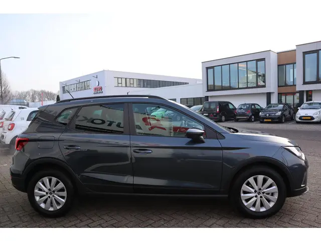 SEAT Arona 1.0 EcoTSI STYLE 2024 Benzine 17