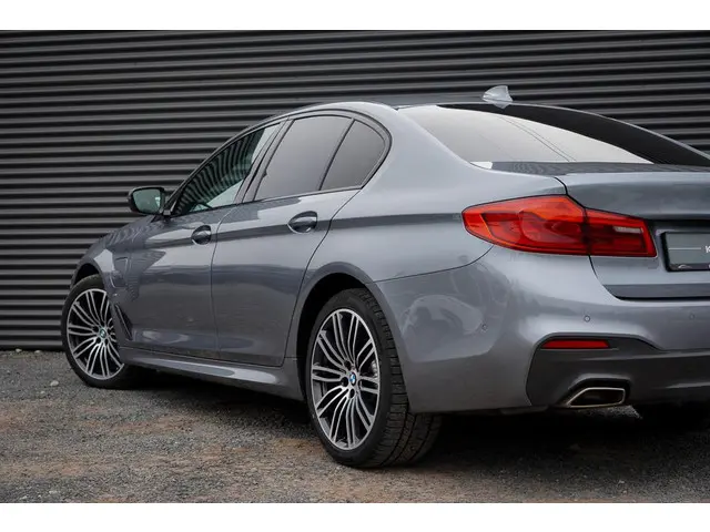 BMW 5 Serie 530e High Executive 2020 Hybride Benzine 39