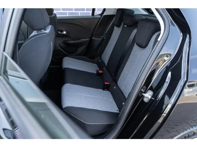 Opel Corsa 1.2 GS 2024 Benzine 19