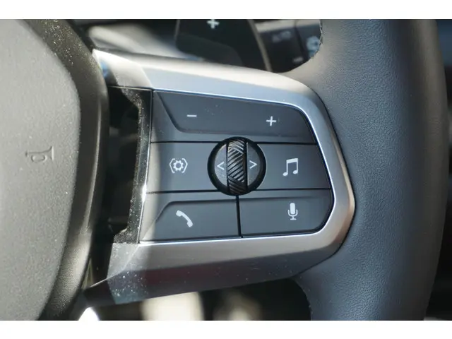 BMW 1 Serie 5-deurs 120 2025 Benzine 30