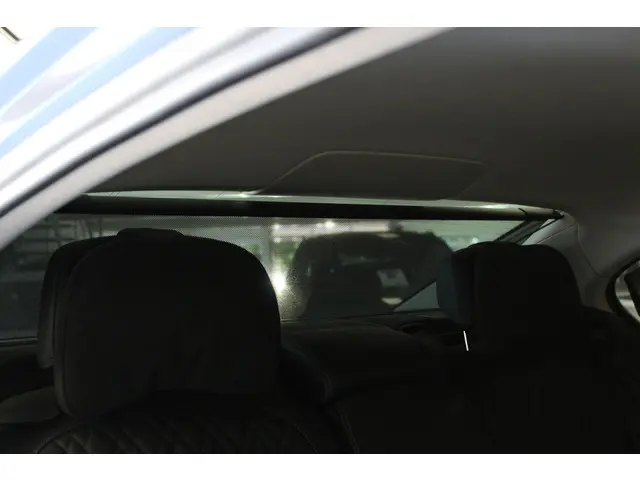 BMW 7 Serie 745e High Executive 2022 Hybride Benzine 23