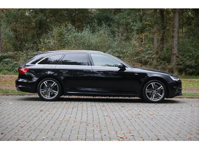 Audi A4 Avant 1.4 TFSI Sport S line edition 2017 Benzine 7
