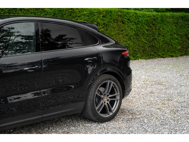 Porsche Cayenne Coupé 3.0 Platinum Edition 2022 Benzine 30