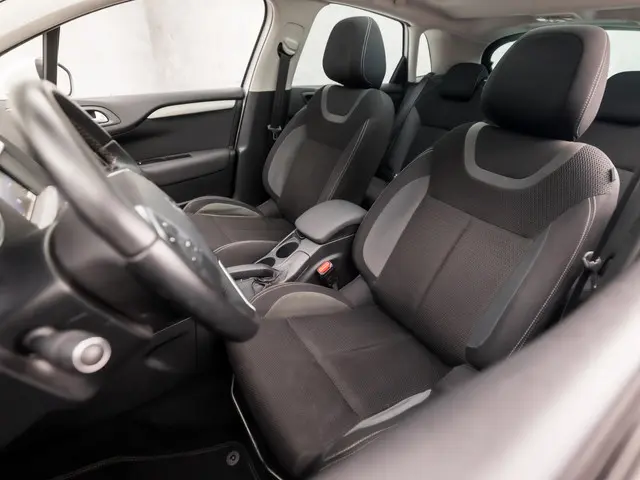 Citroën C4 1.2 PureTech Sport 2016 Benzine 14