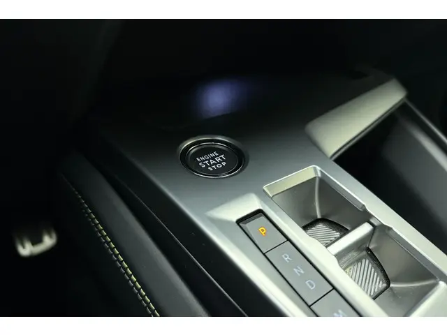 Peugeot 308 1.2T GT 2023 Benzine 31