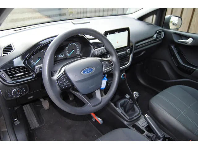 Ford Fiesta 1.1 Trend 2018 Benzine 12