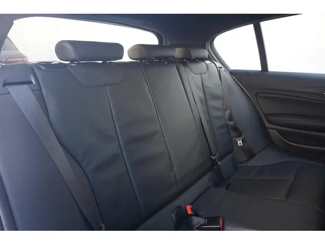 BMW 1 Serie 118i 2018 Benzine 9