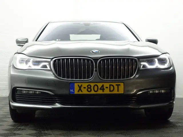 BMW 7 Serie 730d xDrive M Individual Aut- 2017 Diesel 37