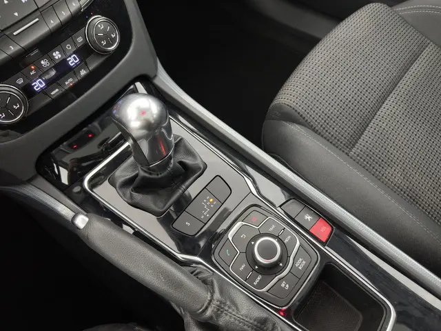 Peugeot 508 SW 1.6 e-HDi Active 2013 Diesel 16