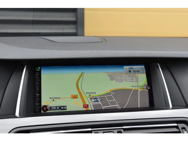 BMW 5 Serie Touring 520i Executive 2016 Benzine 19