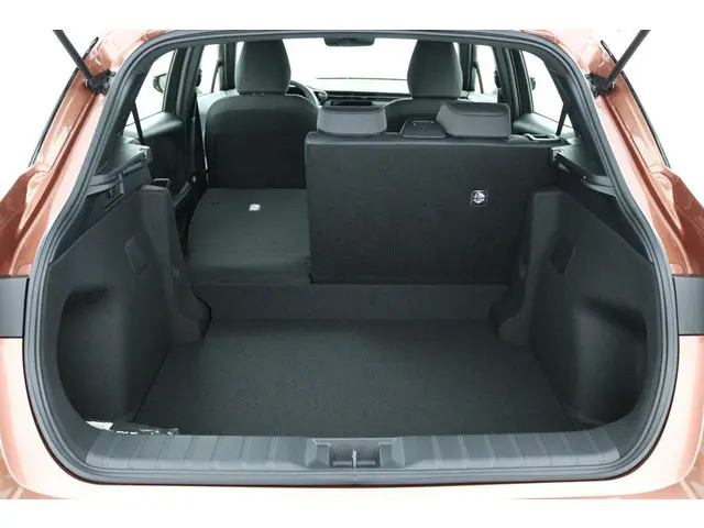 Lexus LBX 2WD 2025 Hybride Benzine 24