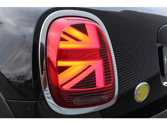 MINI Electric Mini MINI Electric 33 kWh 2022 Elektrisch 22
