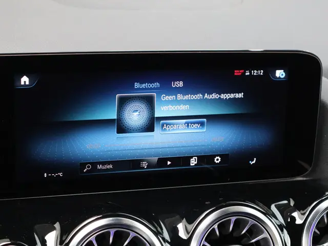 Mercedes-Benz GLA 250 e AMG Line 2022 Hybride Benzine 28