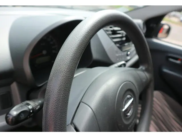 Nissan Pixo 1.0 Look Airco zeer weinig KM 2012 Benzine 13
