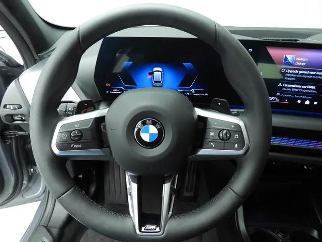 BMW 1 Serie 5-deurs 120 2025 Benzine 11