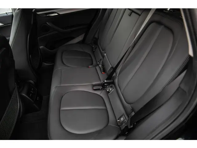 BMW X1 xDrive25e Executive 2021 Hybride Benzine 21