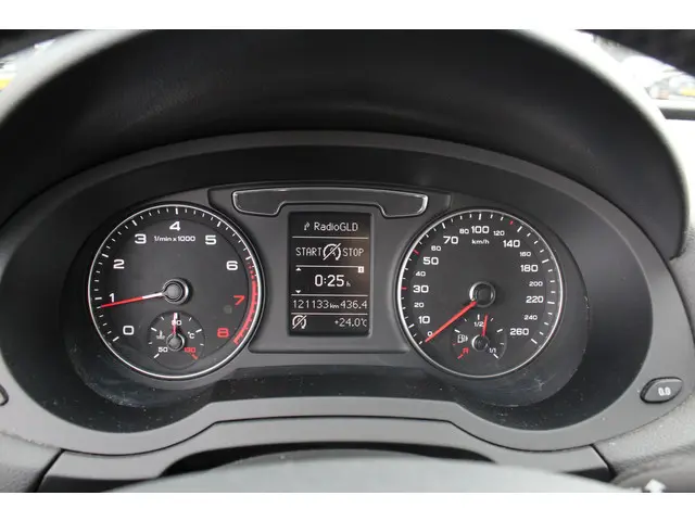 Audi Q3 1.4 TFSI 150pk sport S-Line 2015 Benzine 22