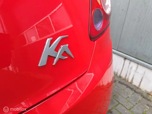 Ford Ka 1.2 Champions Edition start/stop 2013 Benzine 10