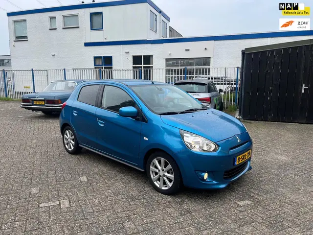 Mitsubishi Space Star 1.2 Intense+ 2013 Benzine