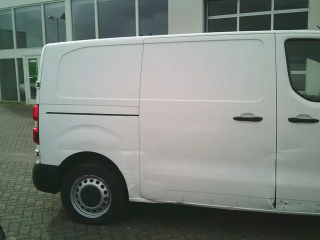 Toyota ProAce Worker 1.5 D-4D Cool Comfort 2019 Diesel 8