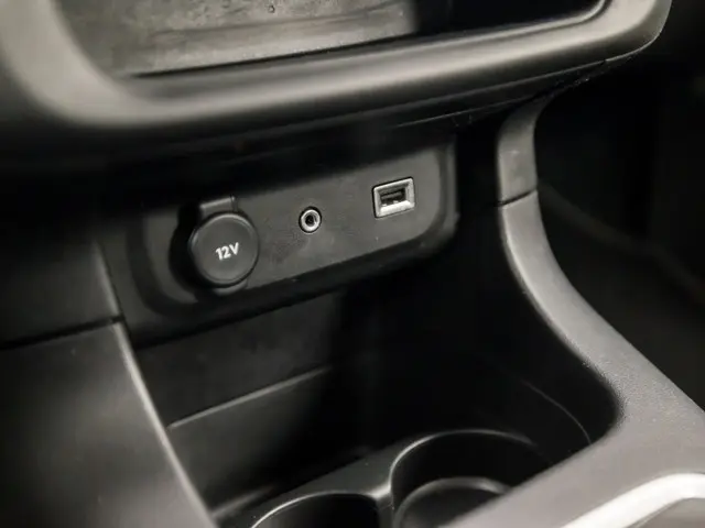 Citroën C3 1.2 PureTech Sport 2016 Benzine 24