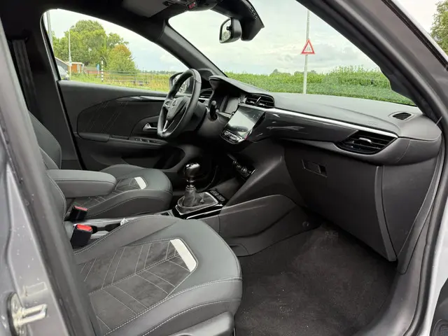 Opel Corsa 1.2 Ultimate 100PK RIJKLAARPRIJS! 2023 Benzine 7