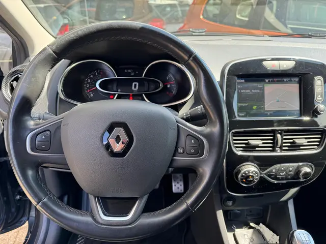 Renault Clio Estate TCe 90 Energy Bose 2019 Benzine 11