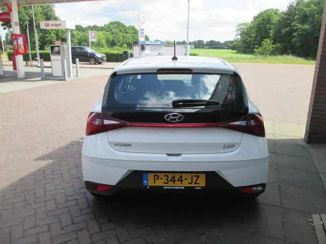 Hyundai i20 1.2 MPI i-Motion 2022 Benzine 3
