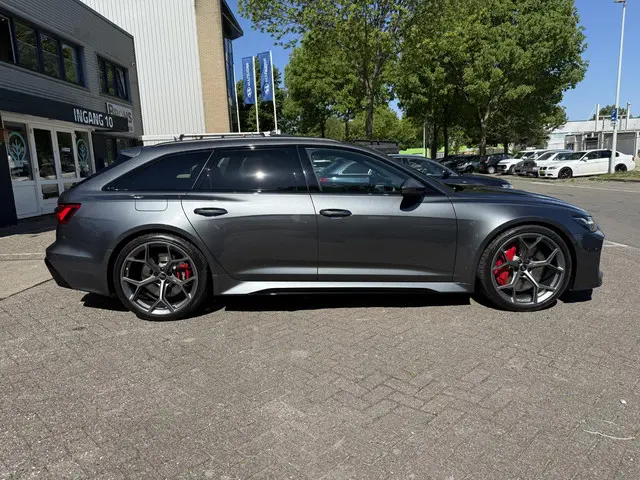 Audi RS6 A6 Avant TFSI quattro performance 2024 Benzine 6