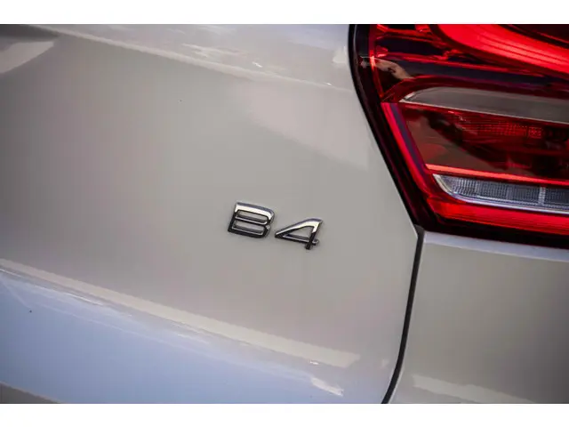 Volvo XC40 2.0 B4 Plus Dark 2025 Benzine 34