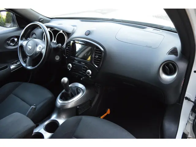 Nissan Juke 1.6 Acenta Eco 2012 Benzine 18