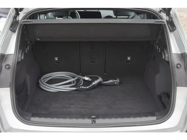 BMW X1 xDrive25e 2024 Hybride Benzine 6