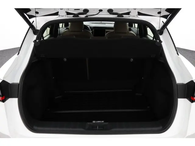 Lexus LBX Elegant 2WD 2024 Hybride Benzine 22