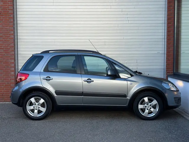 Suzuki SX4 1.6 Exclusive | NAP | AIRCO | TREKHAAK | 2010 Benzine 7