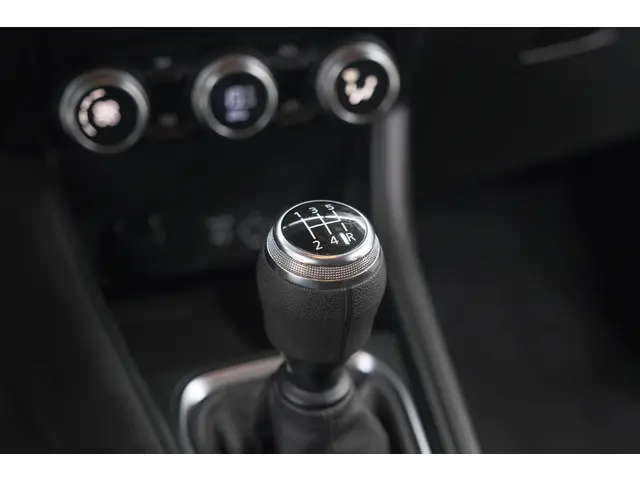 Renault Captur TCe 100 Intens 2021 Benzine 39