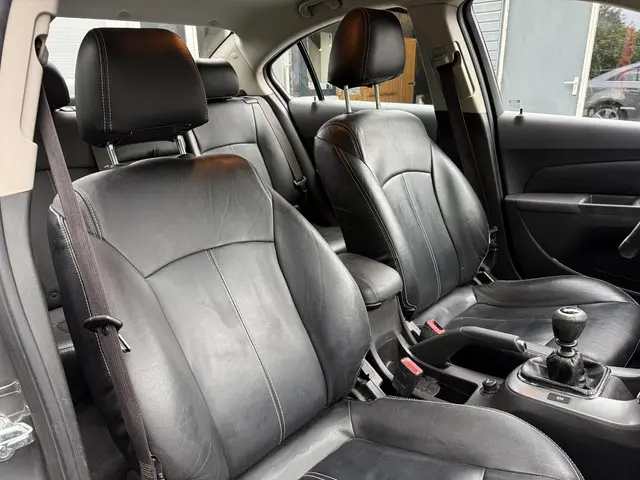 Chevrolet Cruze 1.8 LT 2013 Benzine 13