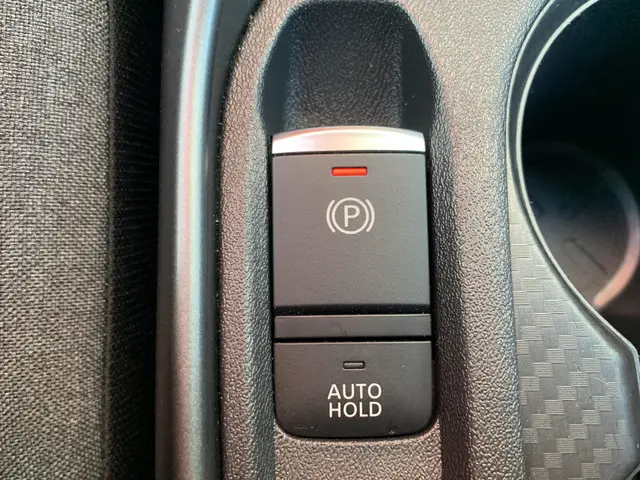 Nissan Juke 1.0 DIG-T Business Design 2025 Benzine 25