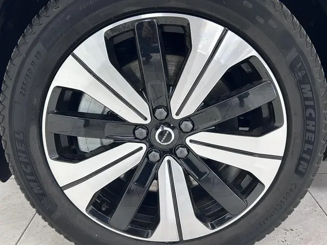 Volvo C40 Recharge Plus 69 kWh 2024 Elektrisch 25